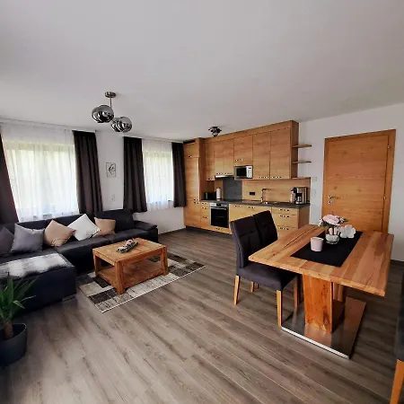 Stadlmann 公寓 塔尔高